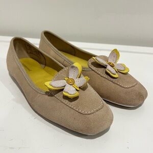 Lands’ End Suede Loafers Cream Yellow Butterfly Slip On Shoes 8.5 Women’s